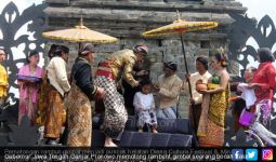 Ritual Potong Rambut Gimbal Tutup Festival Dieng 2017 - JPNN.com