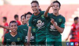 Aman di Puncak, Persebaya Butuh Satu Kemenangan Lagi ke 16 Besar - JPNN.com