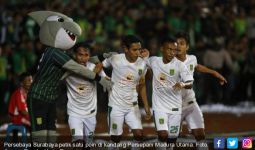 Sempat Ricuh, Persebaya Tertahan di Kandang Persepam - JPNN.com