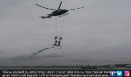 GAWAT! 6 Kapal Perang TNI AL Siaga, 2 Pesawat Menerjunkan Pasukan Elite - JPNN.com