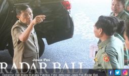 Gubernur Pastika Anggap Imigrasi Bandara Ngurah Rai Tak Ramah pada Lansia - JPNN.com