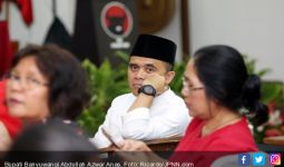 Pak Anas Nyekar ke Makam Bung Karno - JPNN.com
