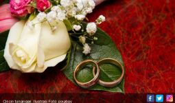 Dua Tahun Pacaran, Bocah SD Usia 12 Tahun Nikah secara Adat - JPNN.com