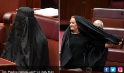Datang Rapat Pakai Burka, Ternyata Punya Agenda Intoleran - JPNN.com