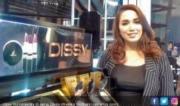 Ussy Larang Anak Main Media Sosial, Ini Alasannya   - JPNN.com
