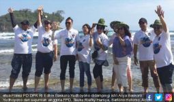 Mas Ibas Semangat Promosikan Pantai Watukarung - JPNN.com