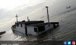 Kapal Bermuatan 135 Ton Minyak Goreng Tenggelam, Nahkoda dan ABK Selamat - JPNN.com