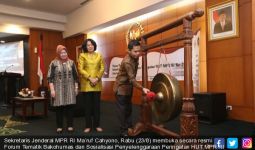 Sesjen MPR RI Buka Forum Tematik Bakohumas dan Sosialisasi HUT MPR RI Ke-72 - JPNN.com