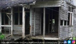 Ini Rumdin Guru SD Negeri, Bukan Rumah Hantu - JPNN.com