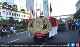 Tampil Paling Kreatif, Mobil Golf Polri Menang Lomba Parade ASEAN 50 - JPNN.com