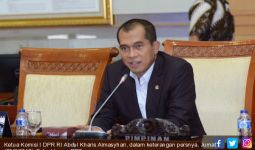 Rapat Soal Polemik Pembelian Senjata Ditunda Usai HUT TNI - JPNN.com