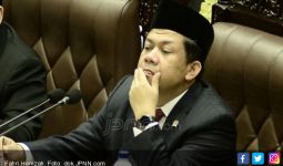 Fahri Hamzah Minta Jokowi Sabar Tunggu Anies-Sandi Dilantik - JPNN.com