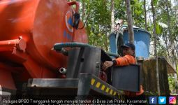 Petugas Penyuplai Air Bersih Sudah Biasa Hadapi Emosi Warga - JPNN.com