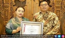 Sukses Gelar GPN 2017, Bupati Tabanan Raih Penghargaan - JPNN.com