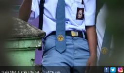 Didekati Polisi, Wajah Siswa SMA Langsung Pucat, Ternyata! - JPNN.com