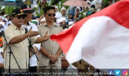 Pengamat Sebut Prabowo Galau Cari Celah Sudutkan Jokowi - JPNN.com