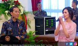 Ahai... Pak Jokowi Terkenang Foto Bareng Raisa - JPNN.com