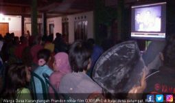 Kodim Gelar Nobar Film G30S/PKI, Warga Desa Antusias - JPNN.com