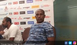 Curhat Pelatih PSBS Usai Digunduli Persebaya 5 Gol - JPNN.com