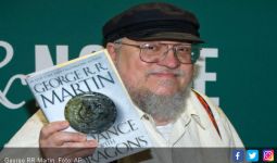 George RR Martin Beri Kejutan untuk Fans Game of Thrones - JPNN.com