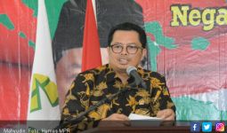 Mahyudin Ajak Santri dan Pemuda Jadikan Pancasila Panutan - JPNN.com