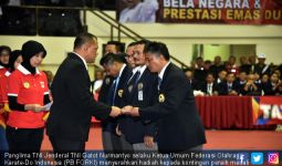 Mabesad Raih Juara Umum Kejurnas Karate Piala Panglima TNI - JPNN.com