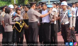 11 Polisi Dipecat Gara-Gara Membunuh Hingga Selingkuh - JPNN.com