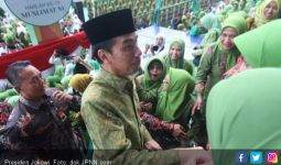Jokowi: Ibu dan Bapak Sangat Beruntung - JPNN.com