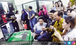 Yudawati Jualan Pempek Palembang Omzet Rp 100 Juta per Bulan - JPNN.com