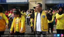 Ketua MPR Senam Zumba Bareng Penyandang Diabetes - JPNN.com