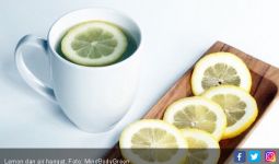 Manfaat Minum Air Panas dengan Lemon Setiap Pagi - JPNN.com