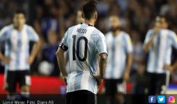 Fan Maradona Tak Ingin Lionel Messi Main di Piala Dunia 2018 - JPNN.com