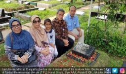 Irjen Kemendikbud Ziarah ke Makam Maestro Keroncong - JPNN.com