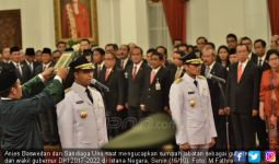 Ucapkan Sumpah di Depan Jokowi, Anies-Sandi Resmi Pimpin DKI - JPNN.com
