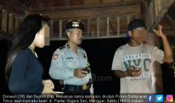 Asyik Pacaran di Pantai, Siswi SMP Diciduk Polisi - JPNN.com