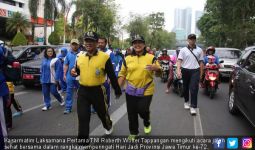 Kasarmatim Ikut Merayakan HUT Jawa Timur dengan Jalan Sehat - JPNN.com