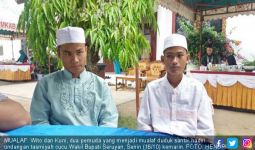 2 Pemuda Jadi Mualaf di Depan Wakil Bupati - JPNN.com