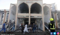 Bom Bunuh Diri Meledak di Masjid, 72 Jemaah Tewas - JPNN.com