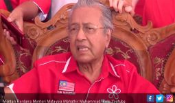 Polisi Malaysia Teliti Laporan Ucapan Rasis Mahathir - JPNN.com