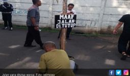 Langgar Kesepakatan, Warga Tutup Akses Jalan ke Perusahaan - JPNN.com