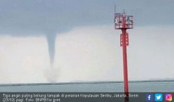 3 Angin Puting Beliung Muncul Bersamaan di Kepulauan Seribu - JPNN.com