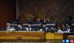 DPR Selesaikan 8 RUU Selama Masa Sidang I - JPNN.com