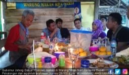 Ssstt, Mas Ganjar Pranowo Makan Siang di Warung Mbak Narti - JPNN.com