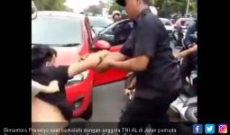 Usai Duel dengan Tentara, Kini Terusir dari Rumah Dinas AL - JPNN.com