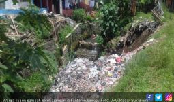 Siapa Yang Doyan Buang Sampah Sembarangan Begini? - JPNN.com