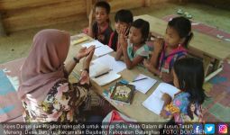 Dua Perempuan Ini Pahlawan Pendidikan Warga Suku Anak Dalam - JPNN.com