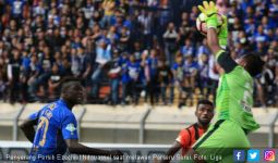 Ezechiel N'douassel Bakal Hengkang dari Persib Bandung - JPNN.com