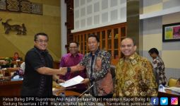 Baleg DPR Lakukan Harmonisasi Draf RUU Kebidanan - JPNN.com