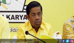 Berjarak 10 Meter, Idrus Marham Setia Dampingi Setya Novanto - JPNN.com