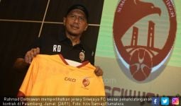 RD Jadi Pelatih, Sriwijaya FC Gaet Bintang Arema - JPNN.com